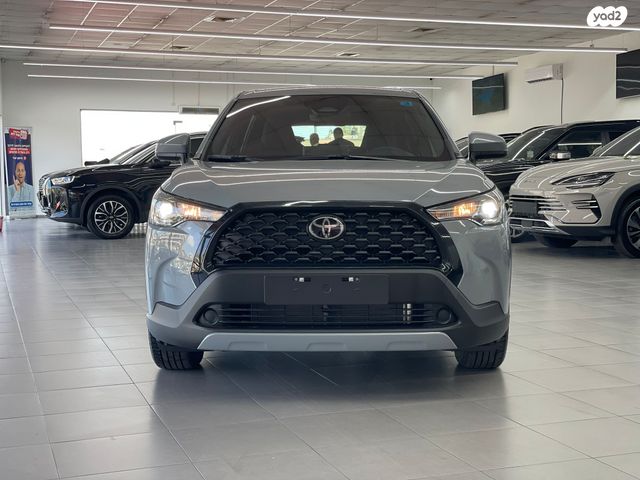 טויוטה קורולה קרוס