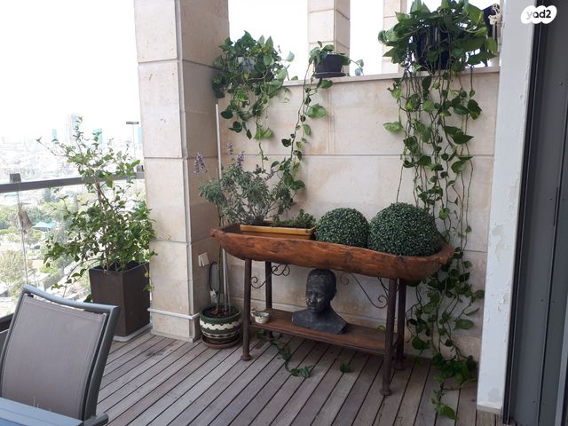 דופלקס, הרב יעקב טראב 8, עזרא, הארגזים, תל אביב יפו