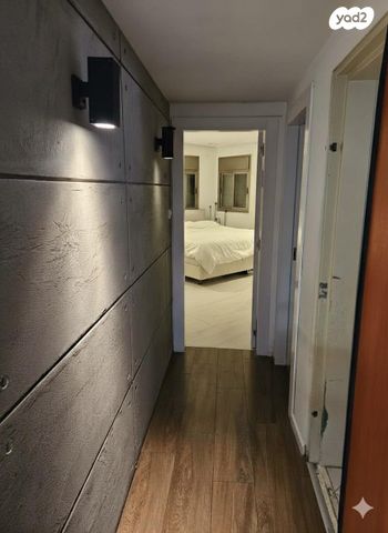 דירה, החרצית 20, קרית אילון, חולון