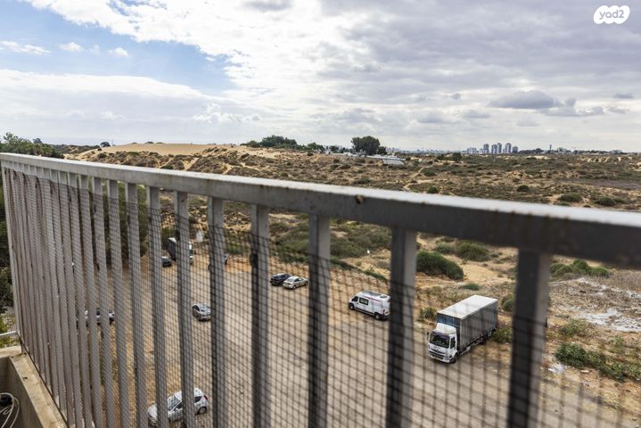 גג/ פנטהאוז, דוד אלעזר 87, קרית שרת מערב, חולון