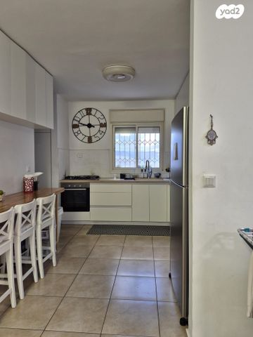 דירה, האלמוג 27, נופי סלע, מעלה אדומים