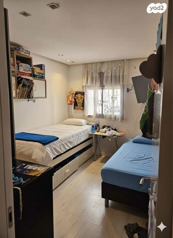 דירה, החרצית 20, קרית אילון, חולון