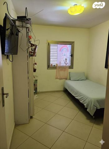 דירה, החרצית 20, קרית אילון, חולון