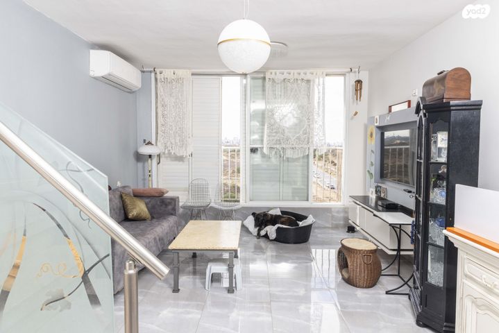 גג/ פנטהאוז, דוד אלעזר 87, קרית שרת מערב, חולון