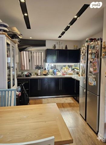 דירה, החרצית 20, קרית אילון, חולון