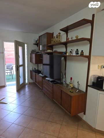 בצלאל בצרווי 26