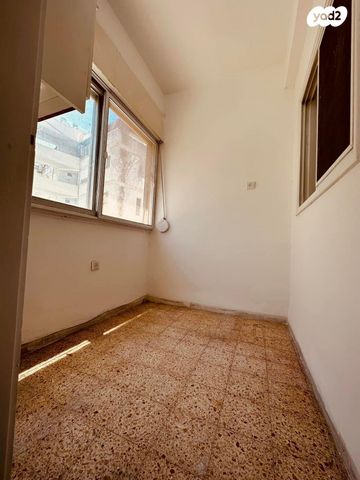 דירה, הרצל 36, עיר, מרכז העיר, נהריה