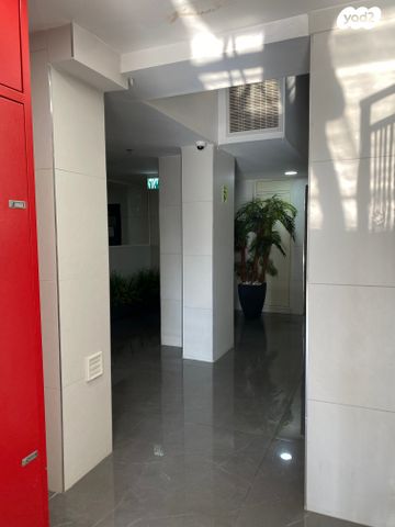 גג/ פנטהאוז, אילת 64, ג'סי כהן, חולון