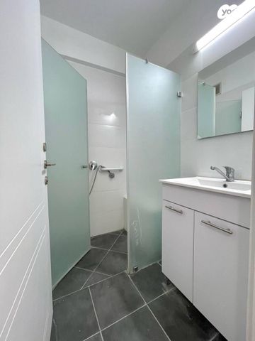 דירה, יצחק בן צבי, קרית חיים מזרחית, חיפה