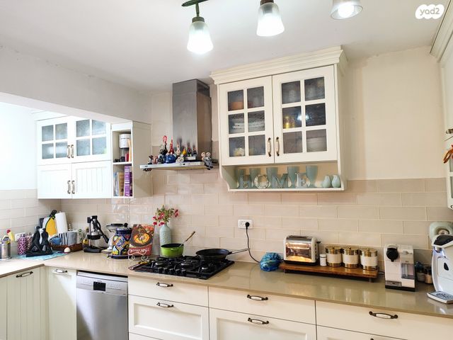 דו משפחתי, תמר, צופים, צופים