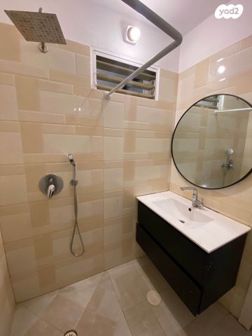 דירה, גבעת שמשון, גן יבנה