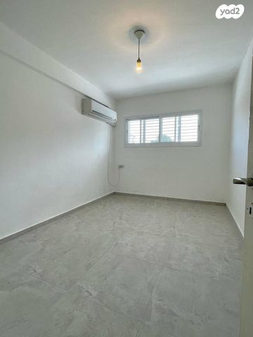 דירה, יצחק בן צבי, קרית חיים מזרחית, חיפה