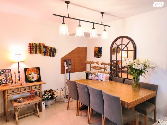 דו משפחתי, תמר, צופים, צופים