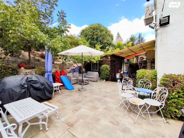 דו משפחתי, תמר, צופים, צופים