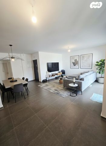 דירה, זלמן שזר 16, מורשת, מודיעין מכבים רעות