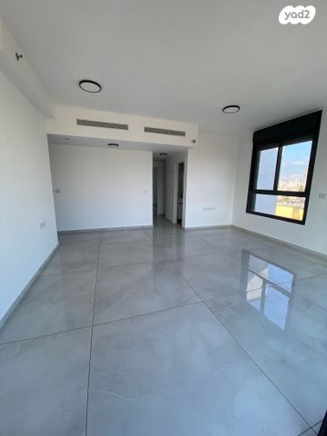 גג/ פנטהאוז, אילת 64, ג'סי כהן, חולון