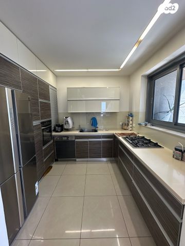 דירה, בורסה, רמת גן