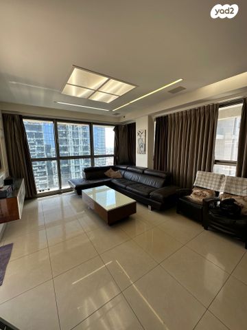 דירה, בורסה, רמת גן