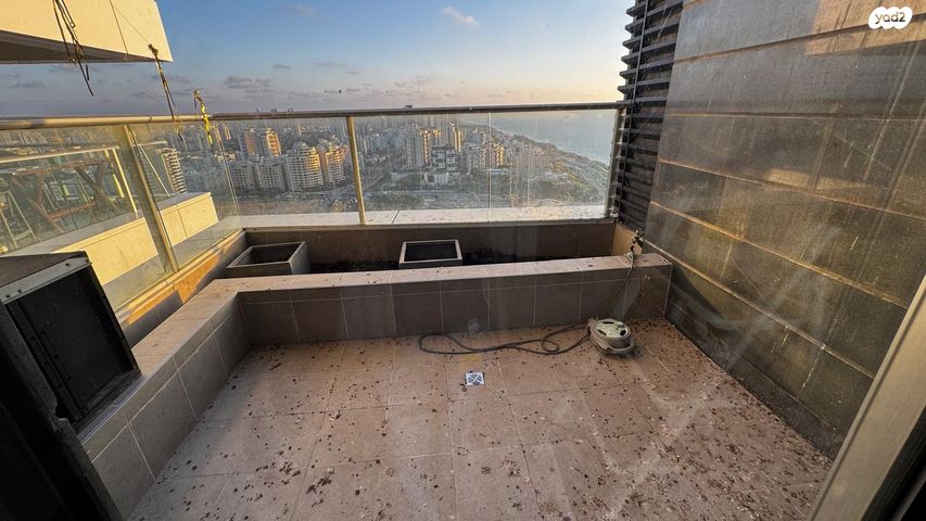 גג/ פנטהאוז, גלי הים, נתניה