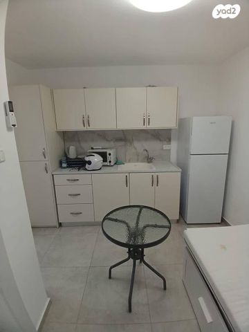 דרך השלום 42