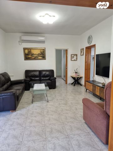 דו משפחתי, נאות גנים, נתניה