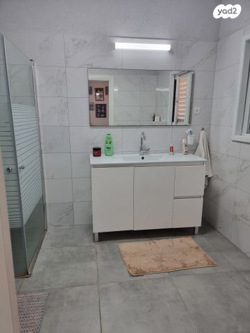 דו משפחתי, נאות גנים, נתניה