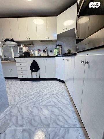 דירה, צרעה, נווה אליעזר וכפר שלם מזרח, תל אביב יפו