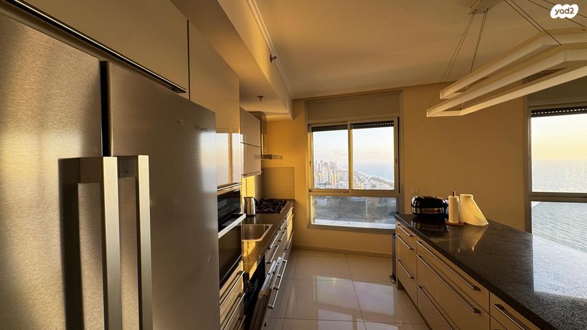 גג/ פנטהאוז, גלי הים, נתניה