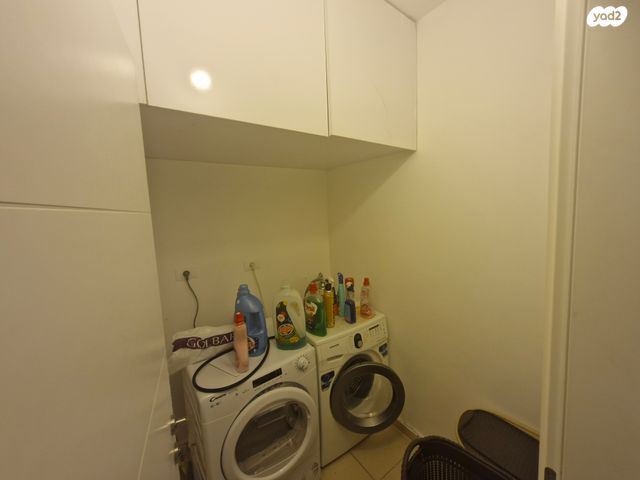 דירה, שדרות אבא חושי 147, סביוני הכרמל, חיפה