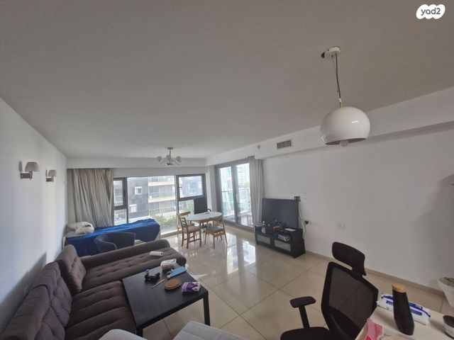 דירה, שדרות אבא חושי 147, סביוני הכרמל, חיפה