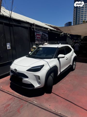 מודעת רכב טויוטה יאריס קרוס