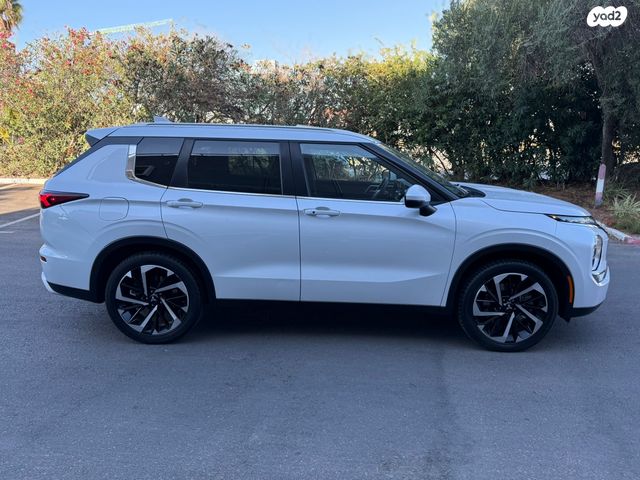 מיצובישי אאוטלנדר