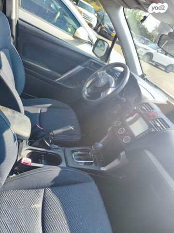 סובארו פורסטר