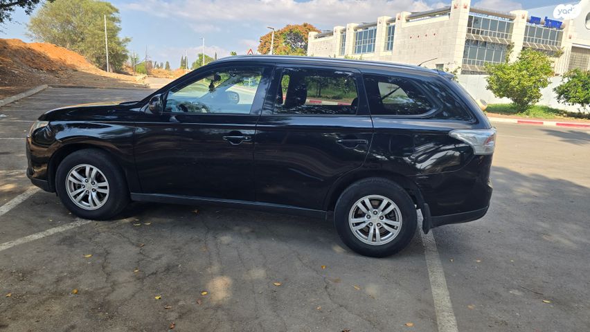 מיצובישי אאוטלנדר