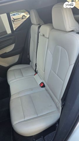 וולוו XC40