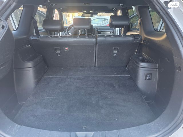 מיצובישי אאוטלנדר