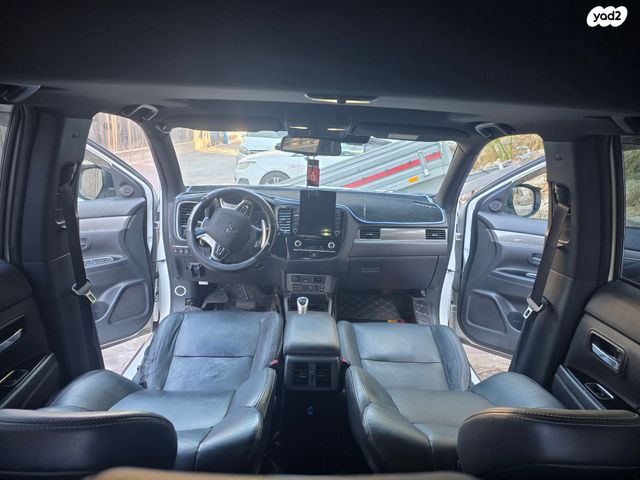 מיצובישי אאוטלנדר