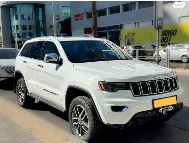 מודעת רכב ג'יפ גרנד צ'ירוקי