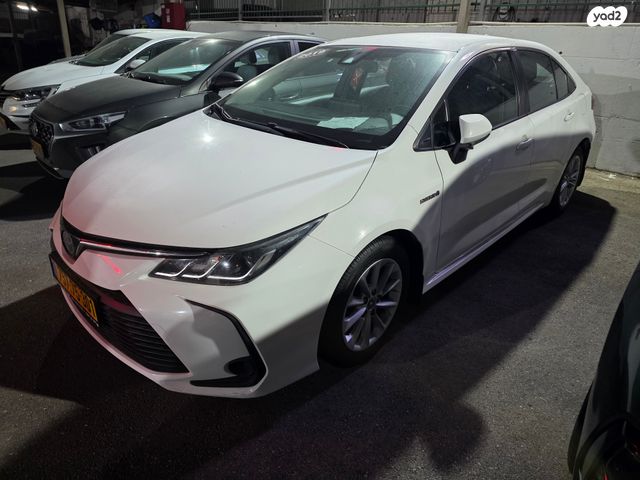 טויוטה קורולה