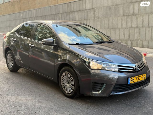 טויוטה קורולה