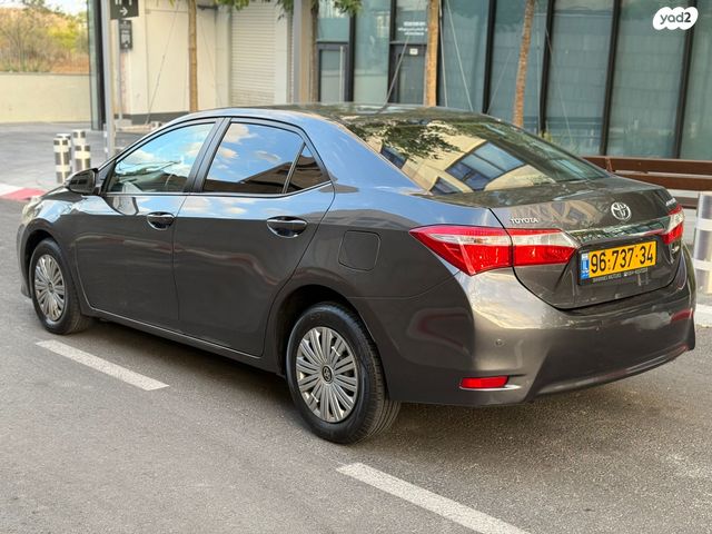 טויוטה קורולה