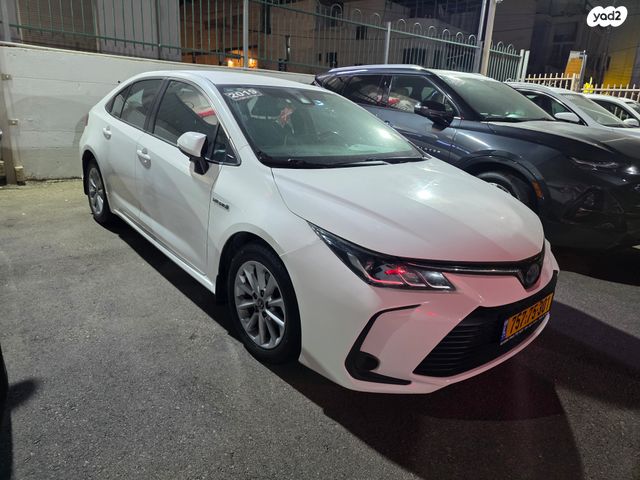 מודעת רכב טויוטה קורולה