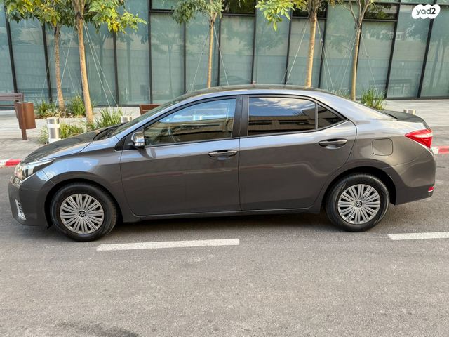 טויוטה קורולה