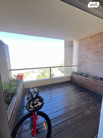 דירה, דרך הציונות 79, רובע ד', אריאל