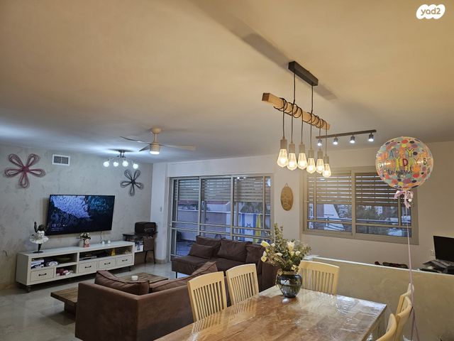 בנימין מטודלה 30