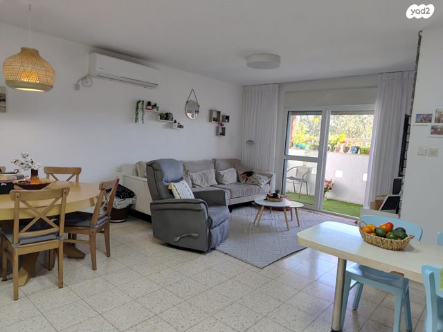 דירה, הנרקיס 11, נאות הדרים (חבצלת הצעירה), קרית עקרון