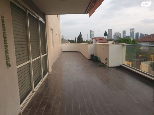 דירה, בנימין מטודלה 30, שיכון דן, נווה דן, תל אביב יפו