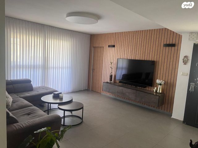 איבי הנחל 15