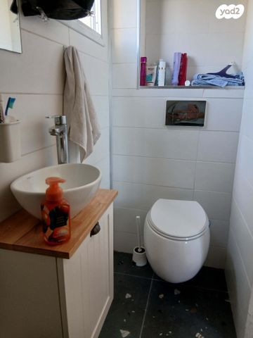 דירה, אהרון לובלין 12, גני אביב, לוד