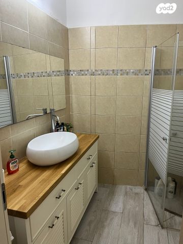 דירה, דרך הציונות 79, רובע ד', אריאל